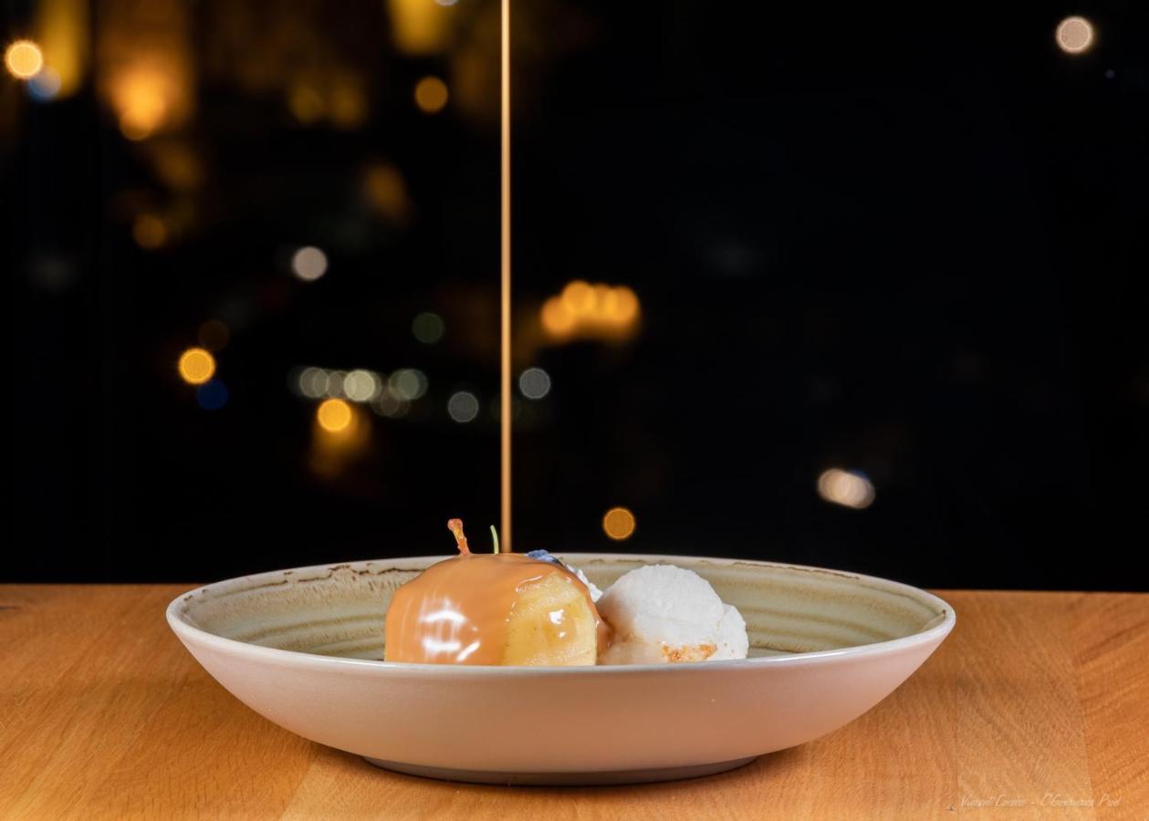 Logis Hotels - Le Belvedere - Hotel 2 Etoiles Et Restaurant 로카마두르 외부 사진