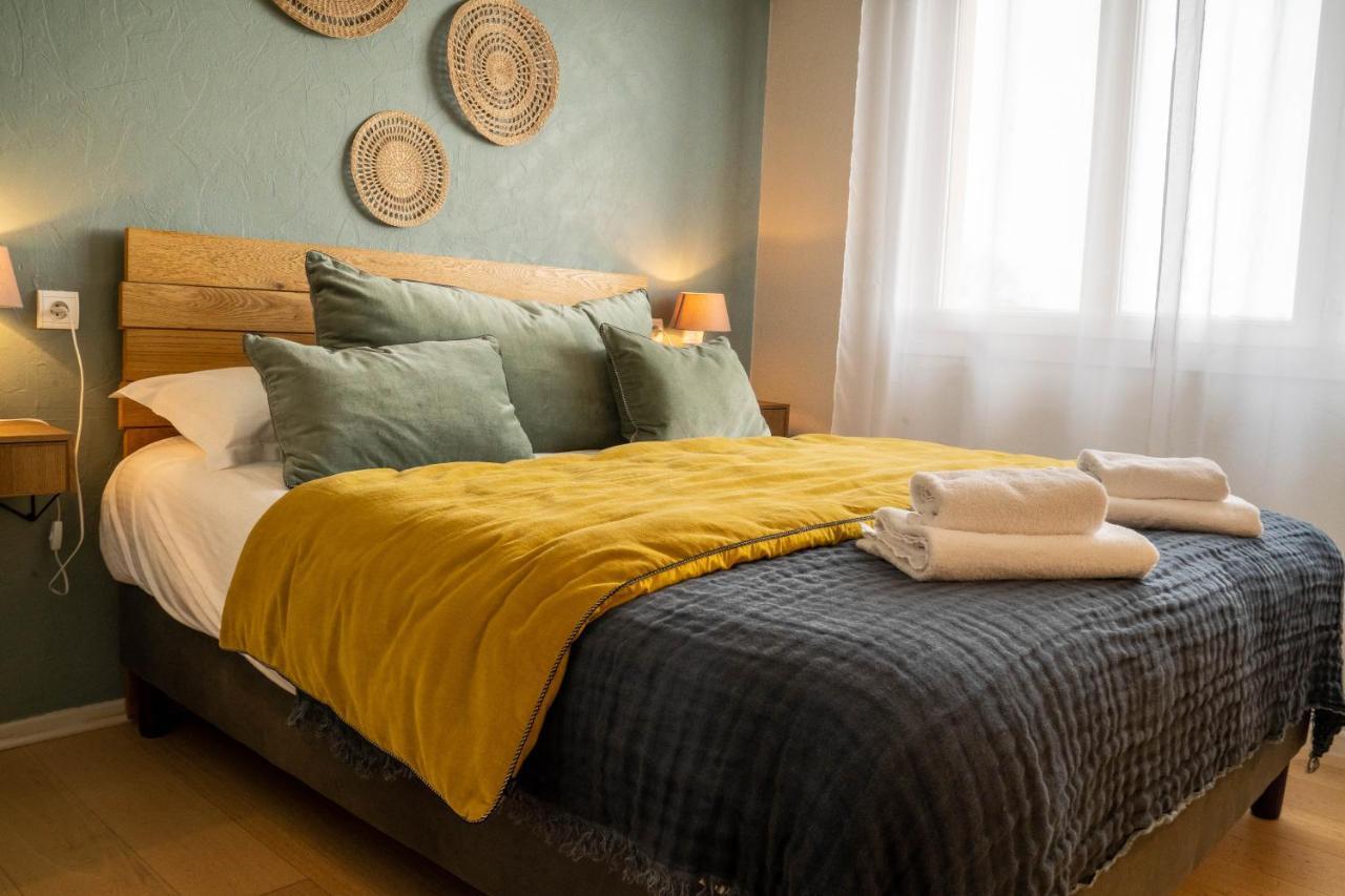 Logis Hotels - Le Belvedere - Hotel 2 Etoiles Et Restaurant 로카마두르 외부 사진
