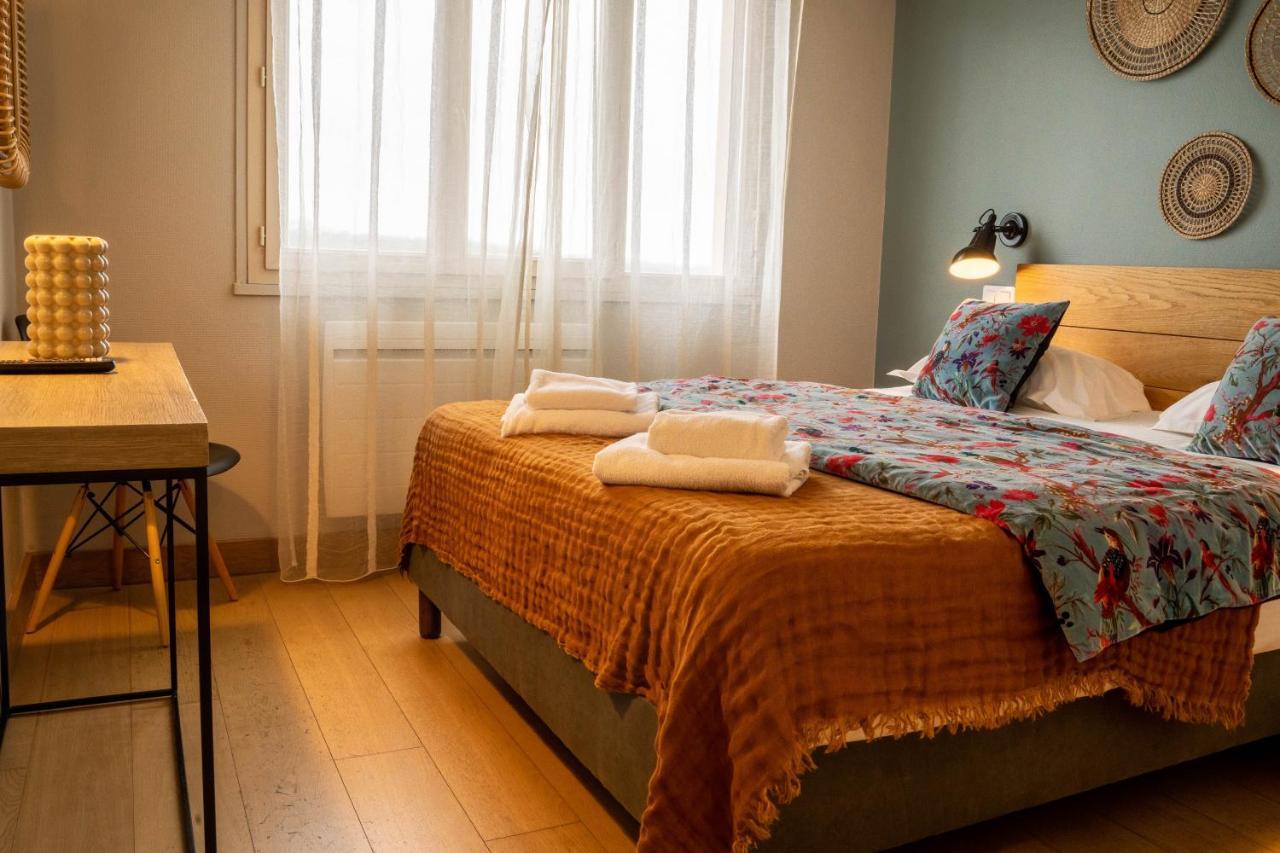 Logis Hotels - Le Belvedere - Hotel 2 Etoiles Et Restaurant 로카마두르 외부 사진