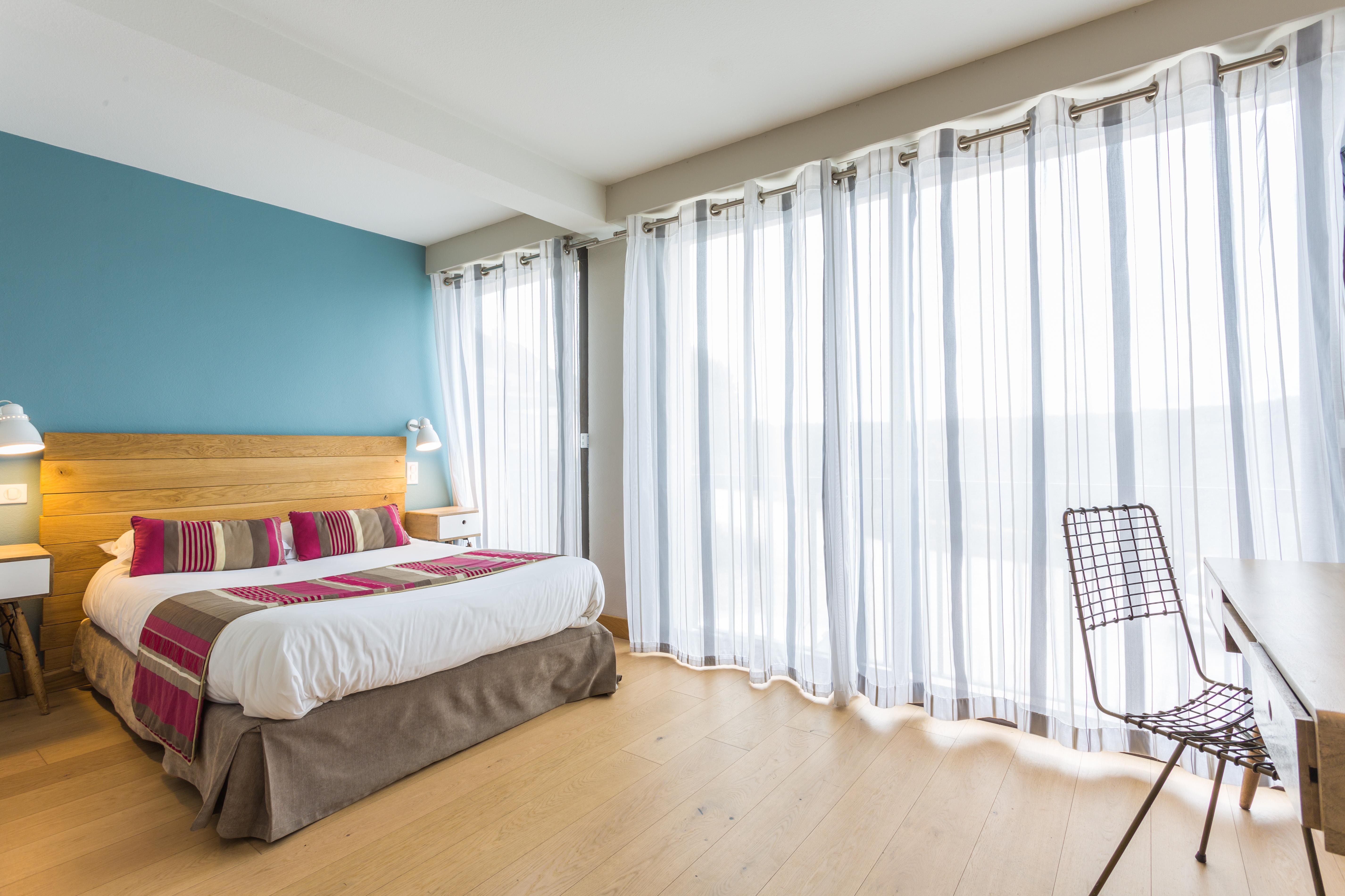 Logis Hotels - Le Belvedere - Hotel 2 Etoiles Et Restaurant 로카마두르 외부 사진