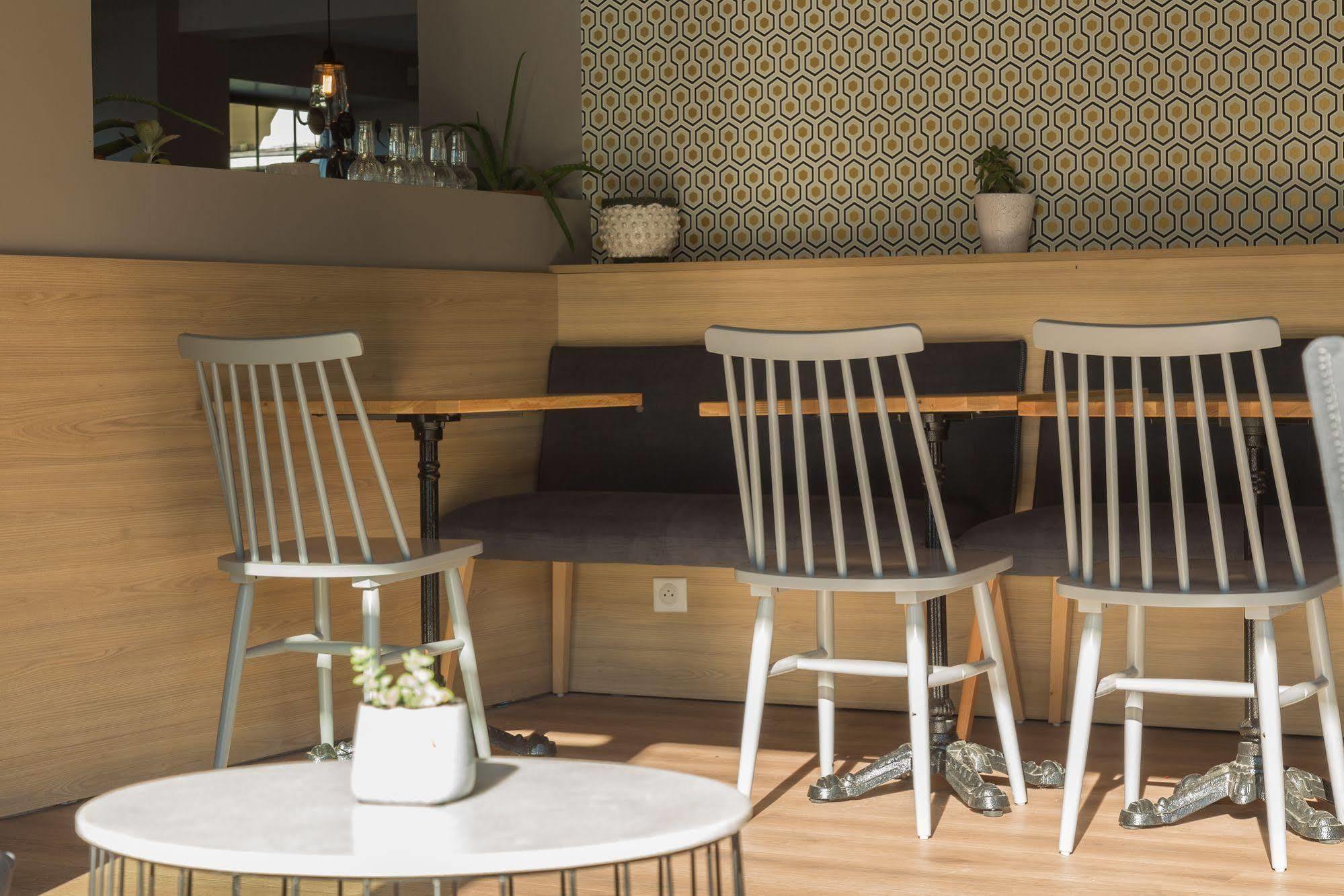 Logis Hotels - Le Belvedere - Hotel 2 Etoiles Et Restaurant 로카마두르 외부 사진